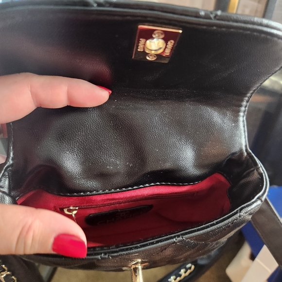 Purses - Picture 7 of 11